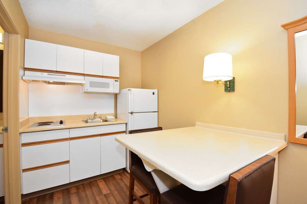 Economy Suites Dtc Denver Room photo